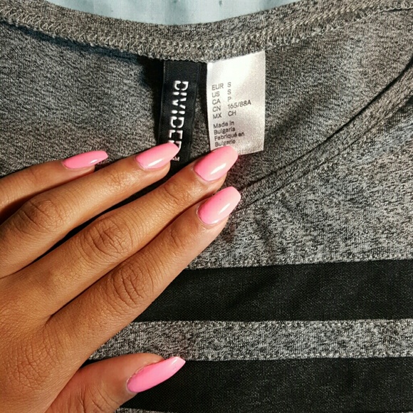 H&M Grey Mesh T-shirt - Picture 3 of 4