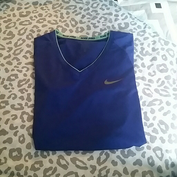 Nike dri fit t shirt