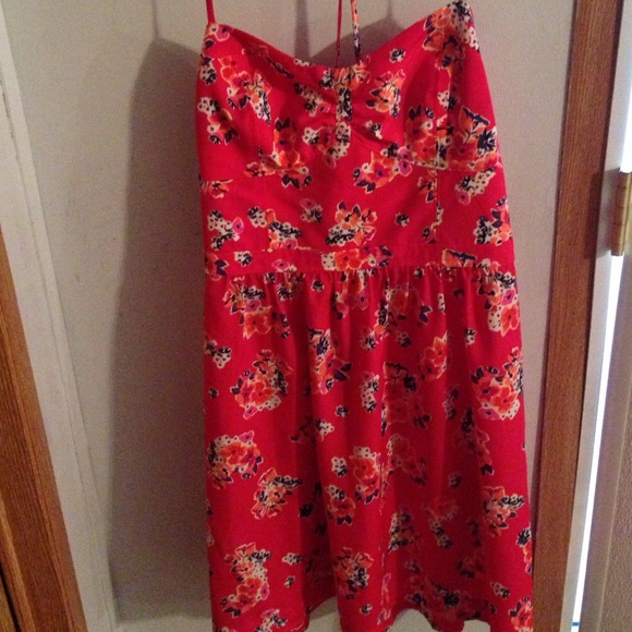 American Eagle Outfitters Dresses & Skirts - AE floral dress.