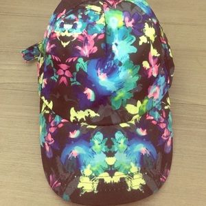 Lora Jane 000. Floral ball cap