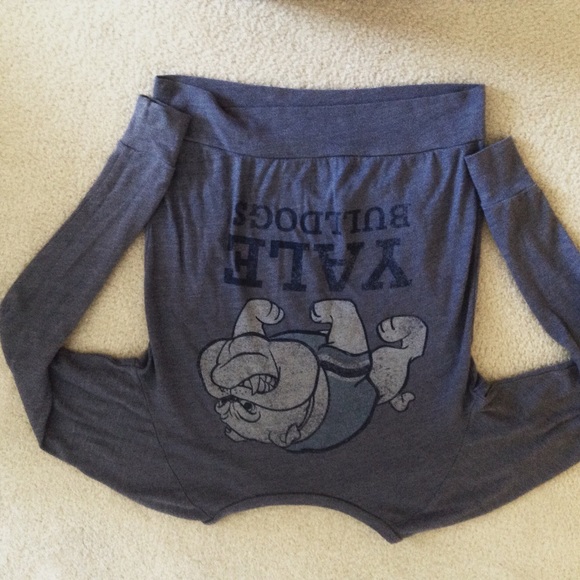 Purple/blue YALE sweatshirt