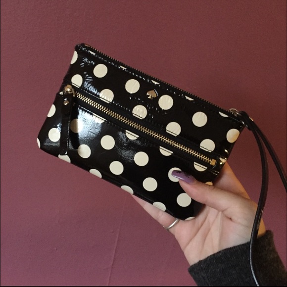 Kate Spade bee wristlet wallet