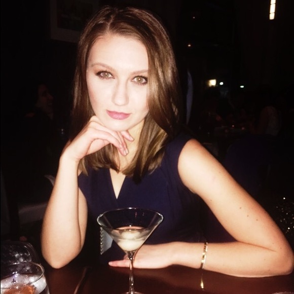 Meet your Posher, Elda - Picture 2 of 4