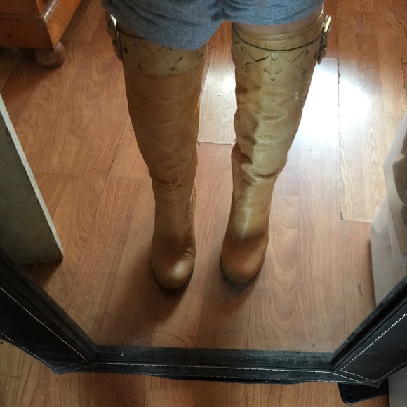 Sold Coach boots - Picture 3 of 4