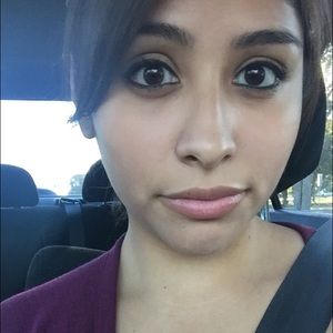 Meet your Posher, Carolina