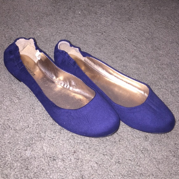Navy blue flats