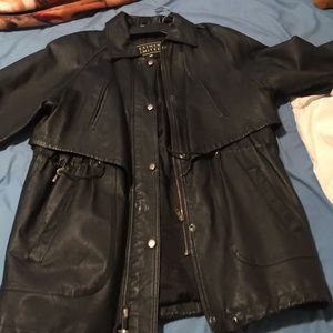 Ladies extra-large partial Trench leather coat