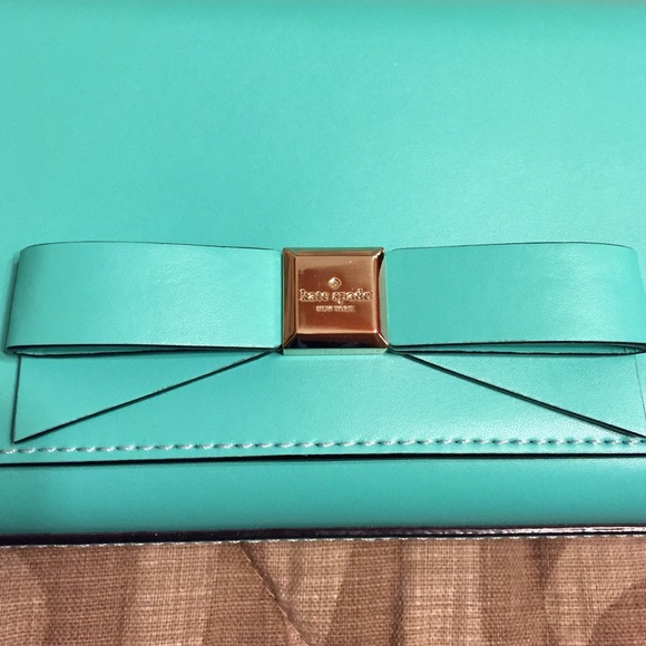 Kate Spade Montford Park Smooth Keira Clutch - Picture 2 of 4