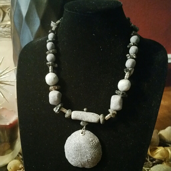 Handmade Silver Ladies Necklace - Picture 1 of 4