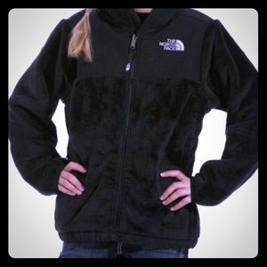 Black north face jacket with hood