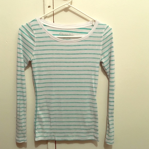 Aeropostale long sleeve shirt