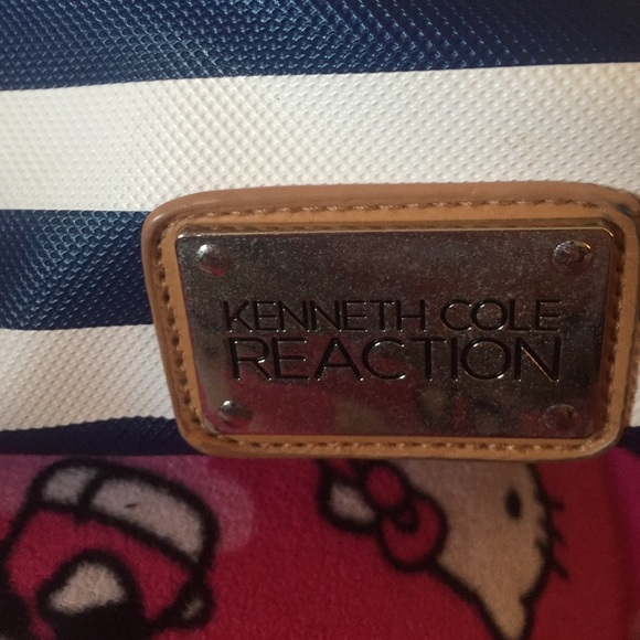 Kenneth Cole reaction purse - Picture 2 of 3