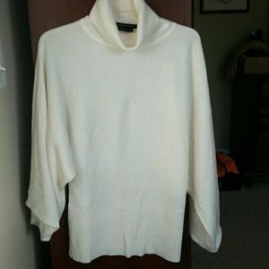 BCBG wide sleeved sweater