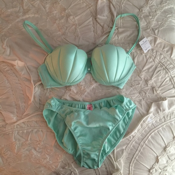 Seashell bra / mermaid lingerie