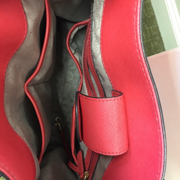 Authentic Michale Kors Hamilton Tote. Large - Picture 2 of 3