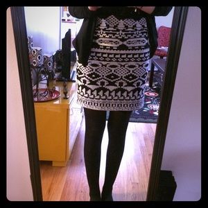 Black and white designed pencil skirt