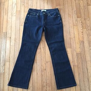 Boot cut jeans