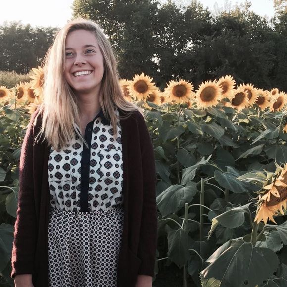 Meet your Posher, Savanna - Picture 1 of 1