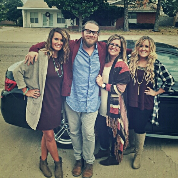 Meet your Posher, Laura - Picture 3 of 4