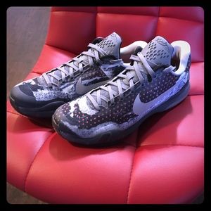 Kobe X 'Pain' Edition Size 12