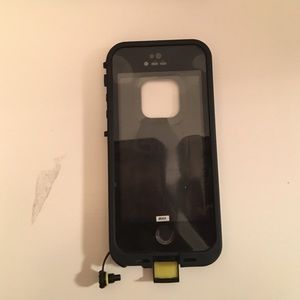 iPhone 5/5s LifeProof Case (Black)