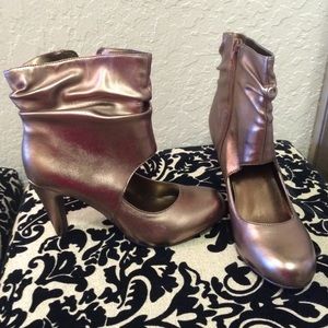 Steve Madden booty heels