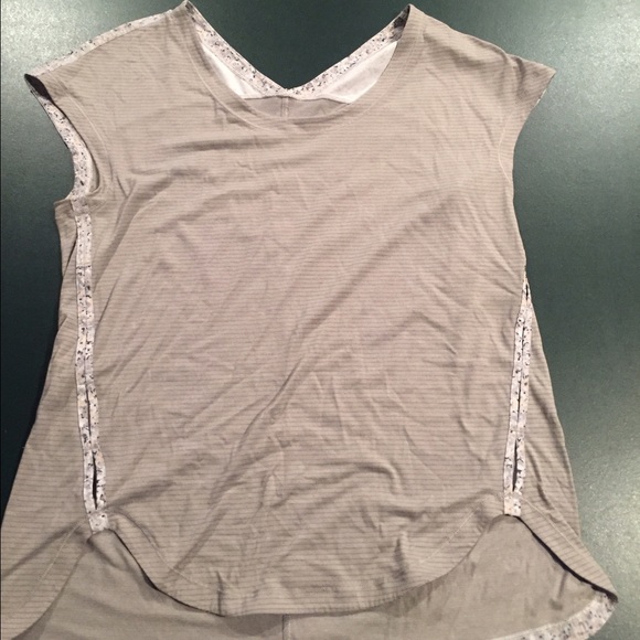 Lululemon top