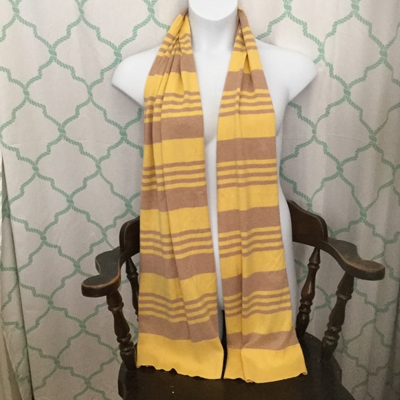 Gifted....Gap long scarf approx 82" yellow soft - Picture 3 of 3