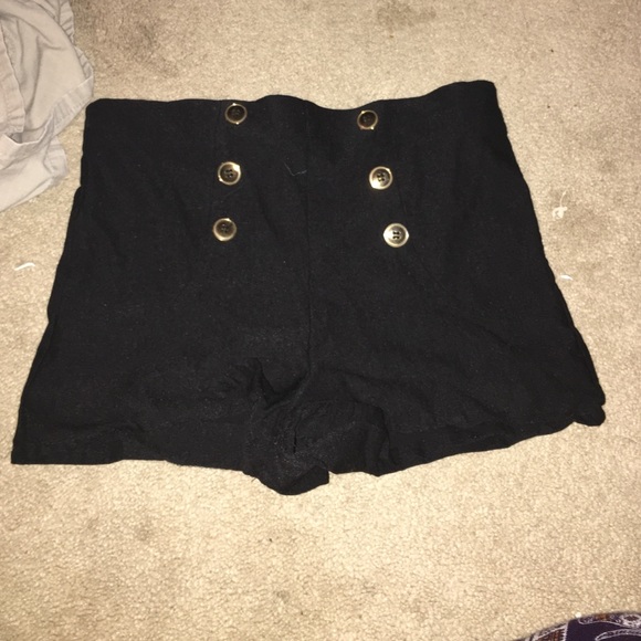 high waisted black shorts