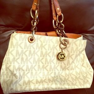 Michael Kors White Handbag & wallet