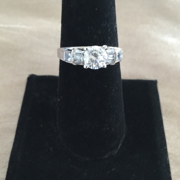 Sterling silver women's ring