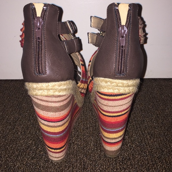 Fall Wedges🍂🍁 - Picture 2 of 4
