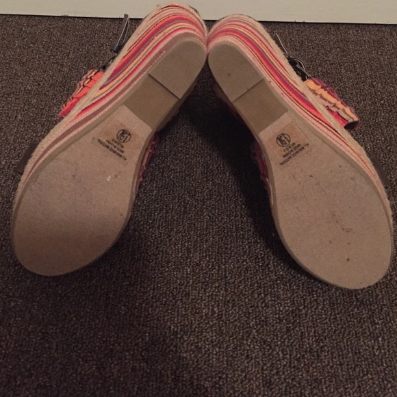 Fall Wedges🍂🍁 - Picture 4 of 4