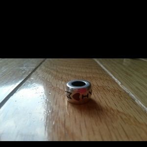 Authentic Individuality "I♡MYFAMILY" Charm