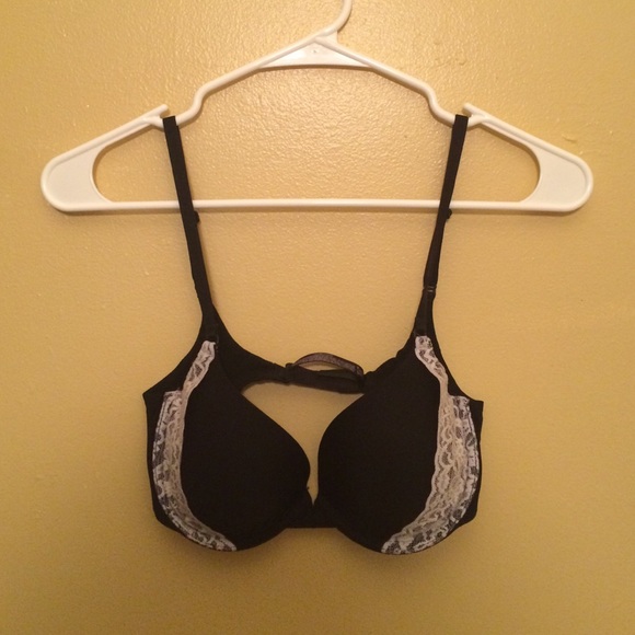 32D Victoria's Secret Bra