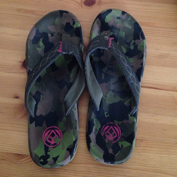 reef camo flip flops