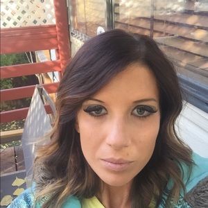 Meet your Posher, Lacey