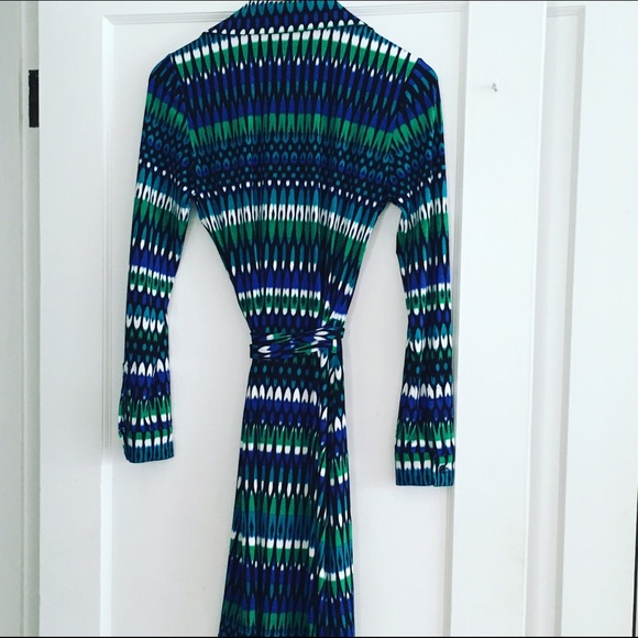 🆕 Calvin Klein Multicolor Wrap Dress - Picture 4 of 5