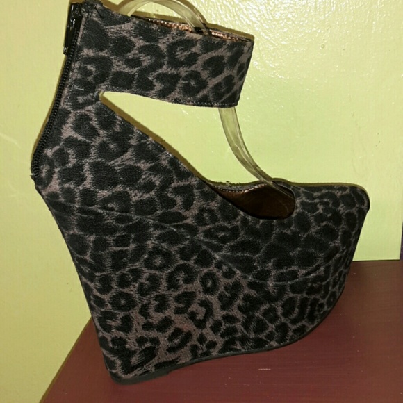 C Label - Picture 3 of 3