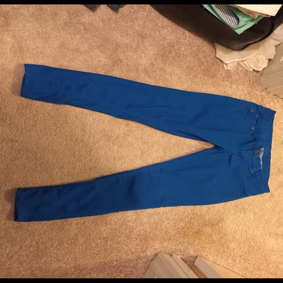 Blue skinny jeans