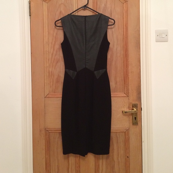 Karen Millen Black Dress in UK6/US2/EU34 - Picture 2 of 4
