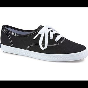 Ked's classic black sneakers