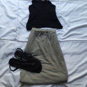 Striped Brandy Melville maxi skirt 💗