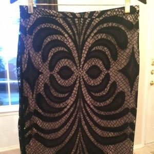 Stunning Eva Mendes Collection lace print skirt