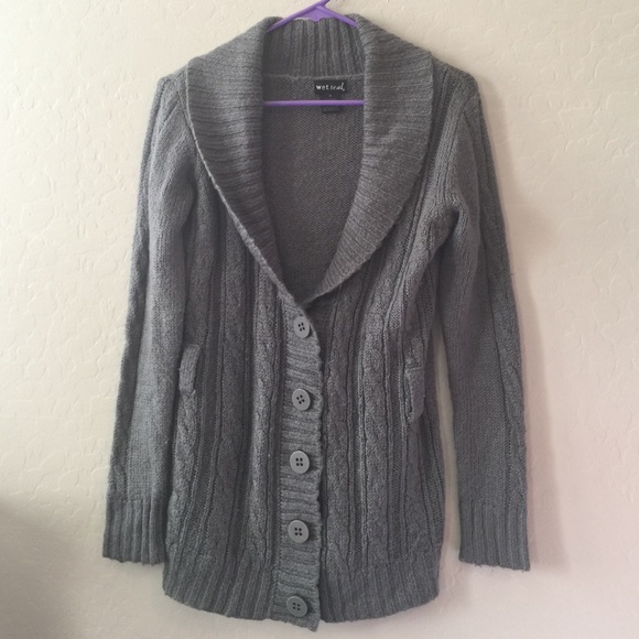 Grey cable knit Sweater