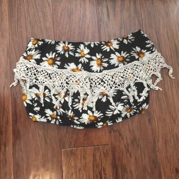 Black flower tube crop top
