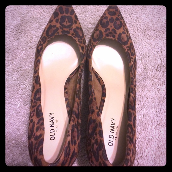 Cheetah print heels size 9