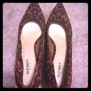 Cheetah print heels size 9
