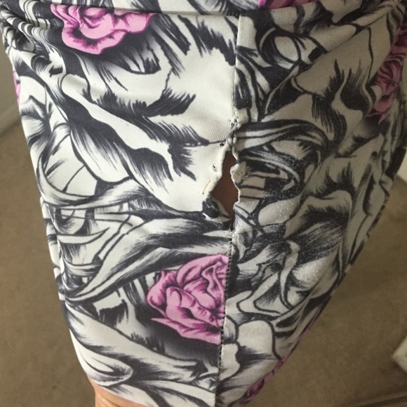 Tops - Picture 4 of 4