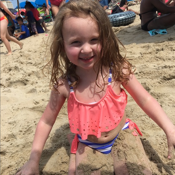 Meet your Posher & Suggested User - Chelsea - Picture 3 of 7